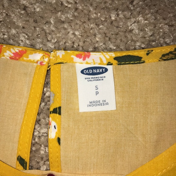 Yellow flowers dress - Picture 4 of 4